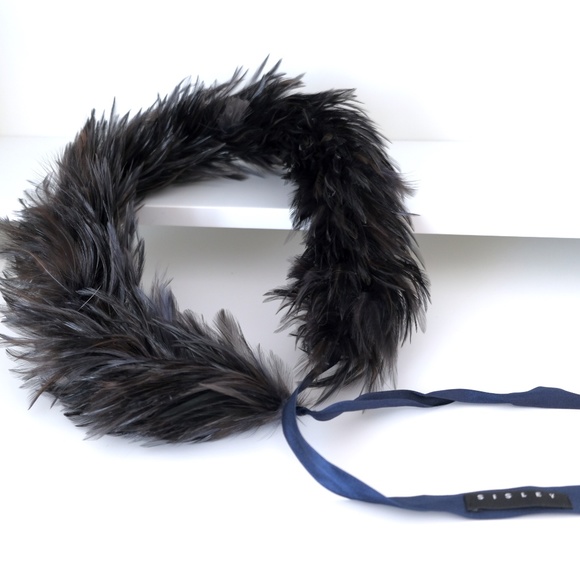 Sisley Black Feather Boa - Picture 4 of 6
